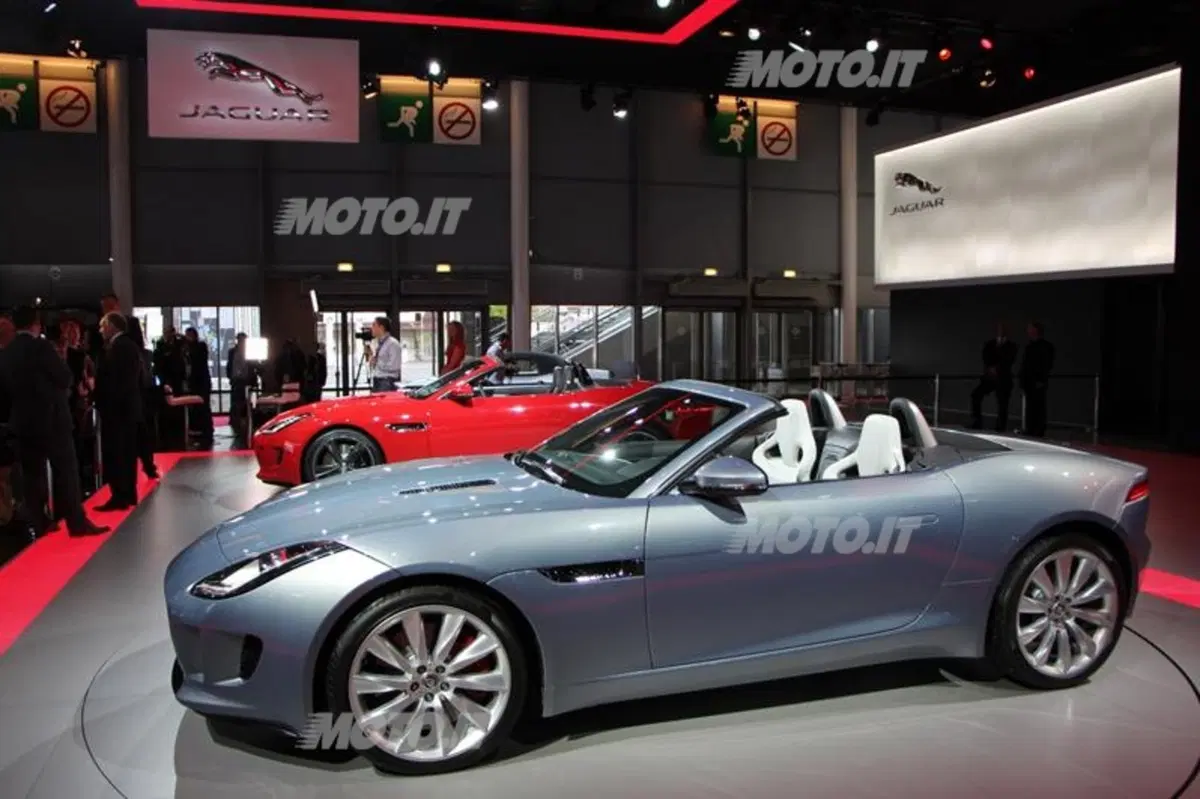 Jaguar al Salone di Parigi 2012 (5)