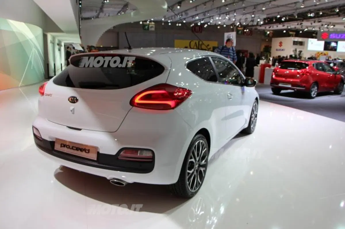 Kia al Salone di Parigi 2012 (8)