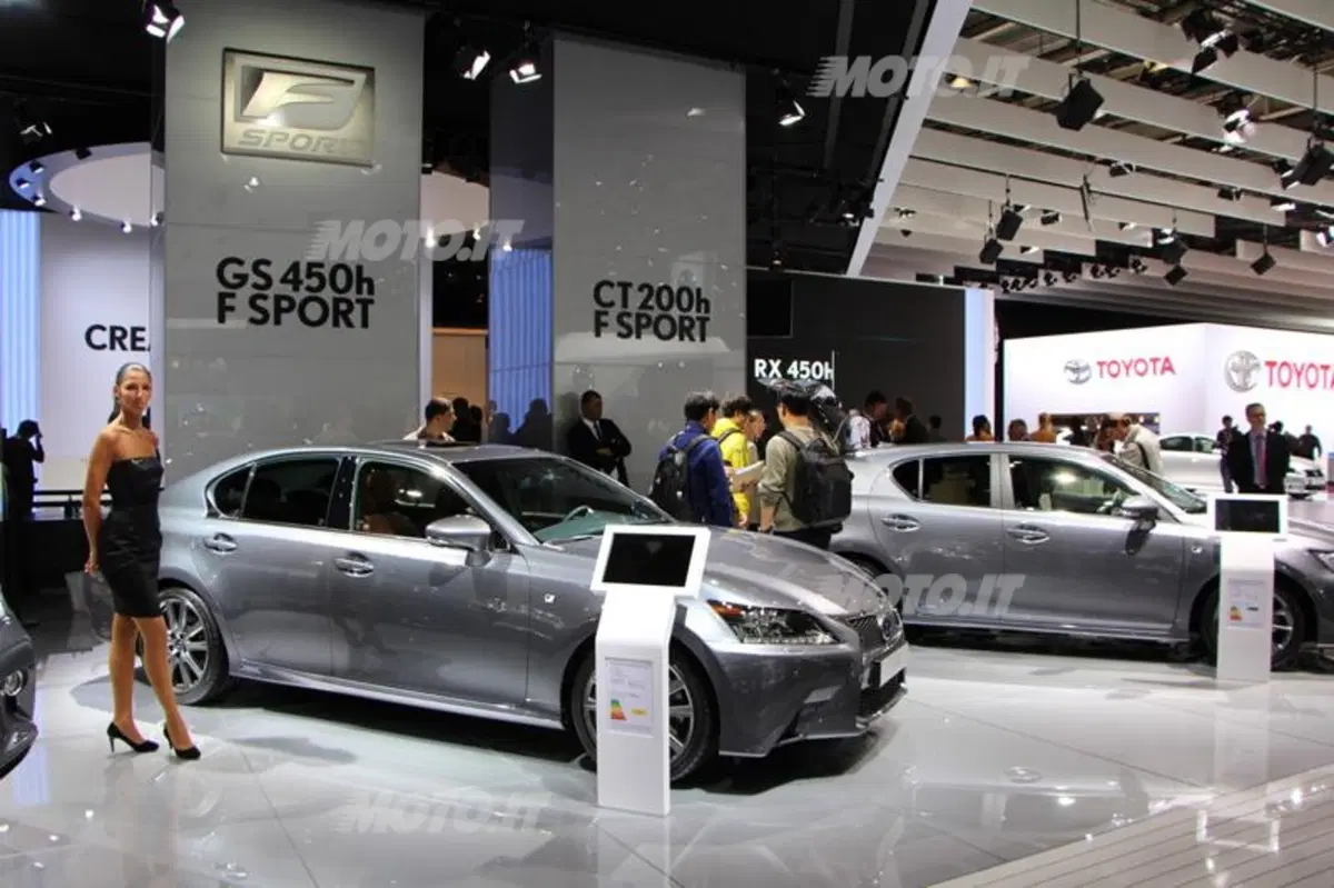 Lexus al Salone di Parigi 2012 (4)