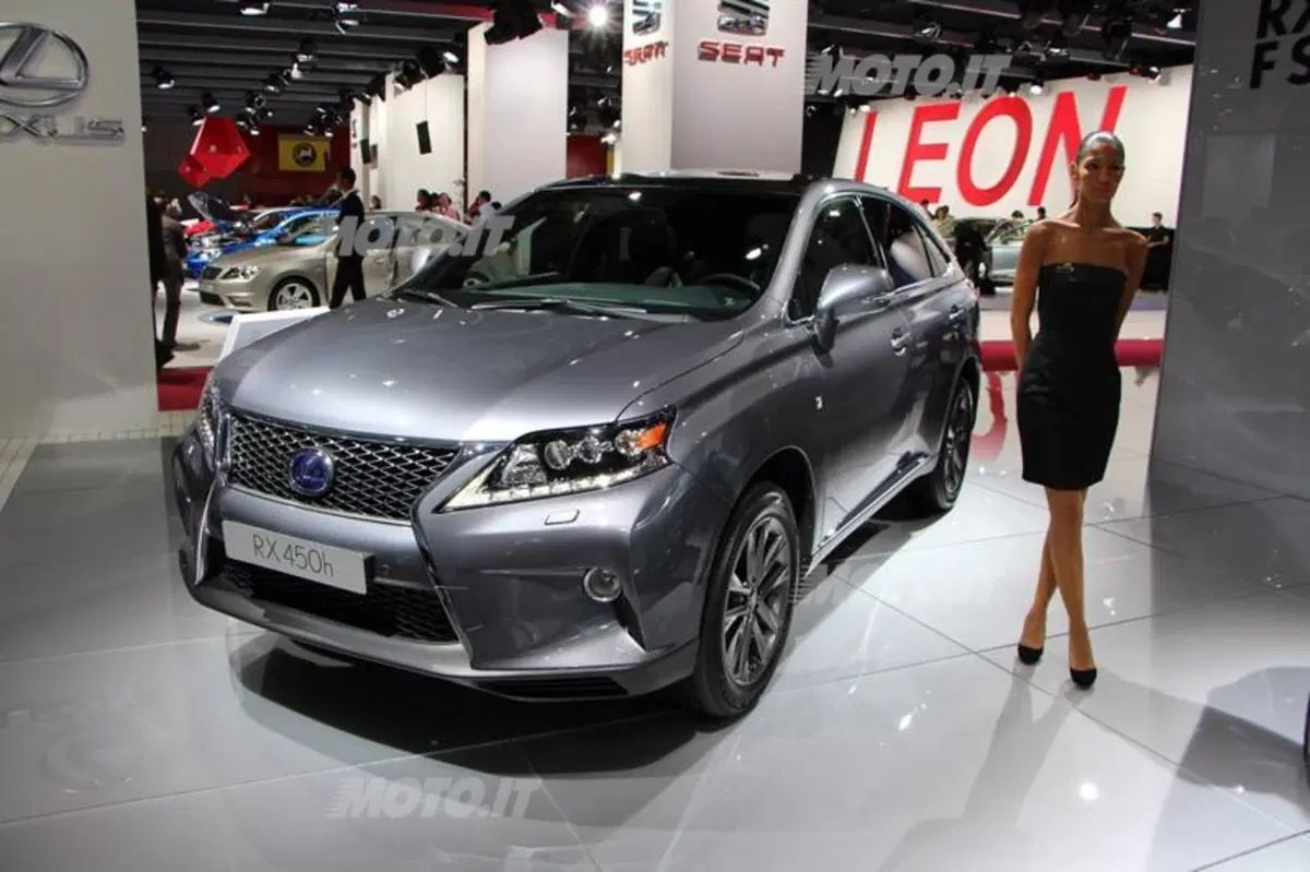 Lexus al Salone di Parigi 2012 (14)