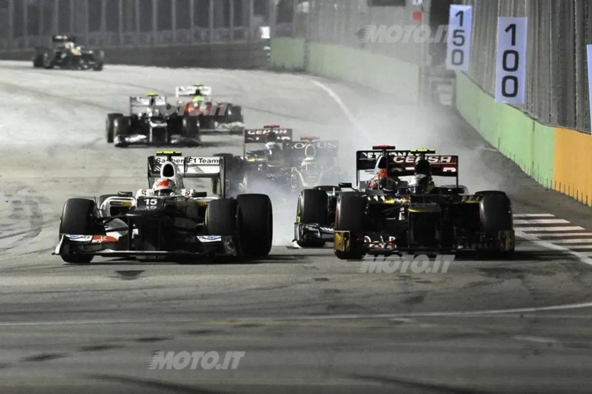 GP Singapore 2012: la foto sequenza dell'incidente di Schumacher