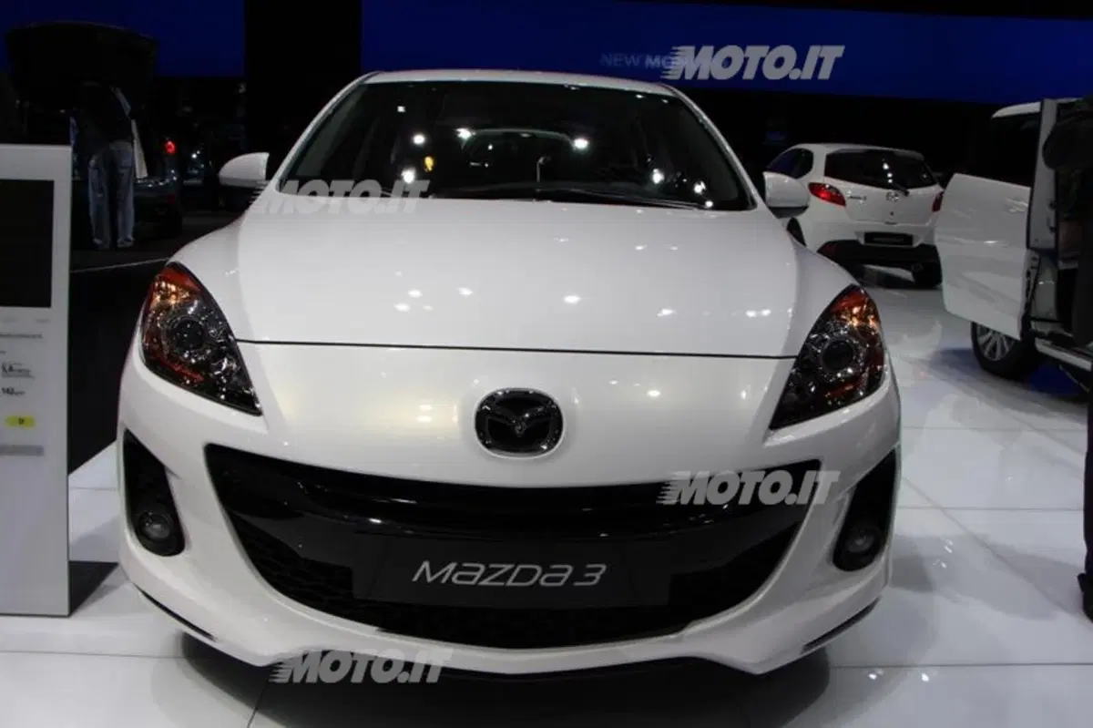 Mazda al Salone di Parigi 2012 (16)