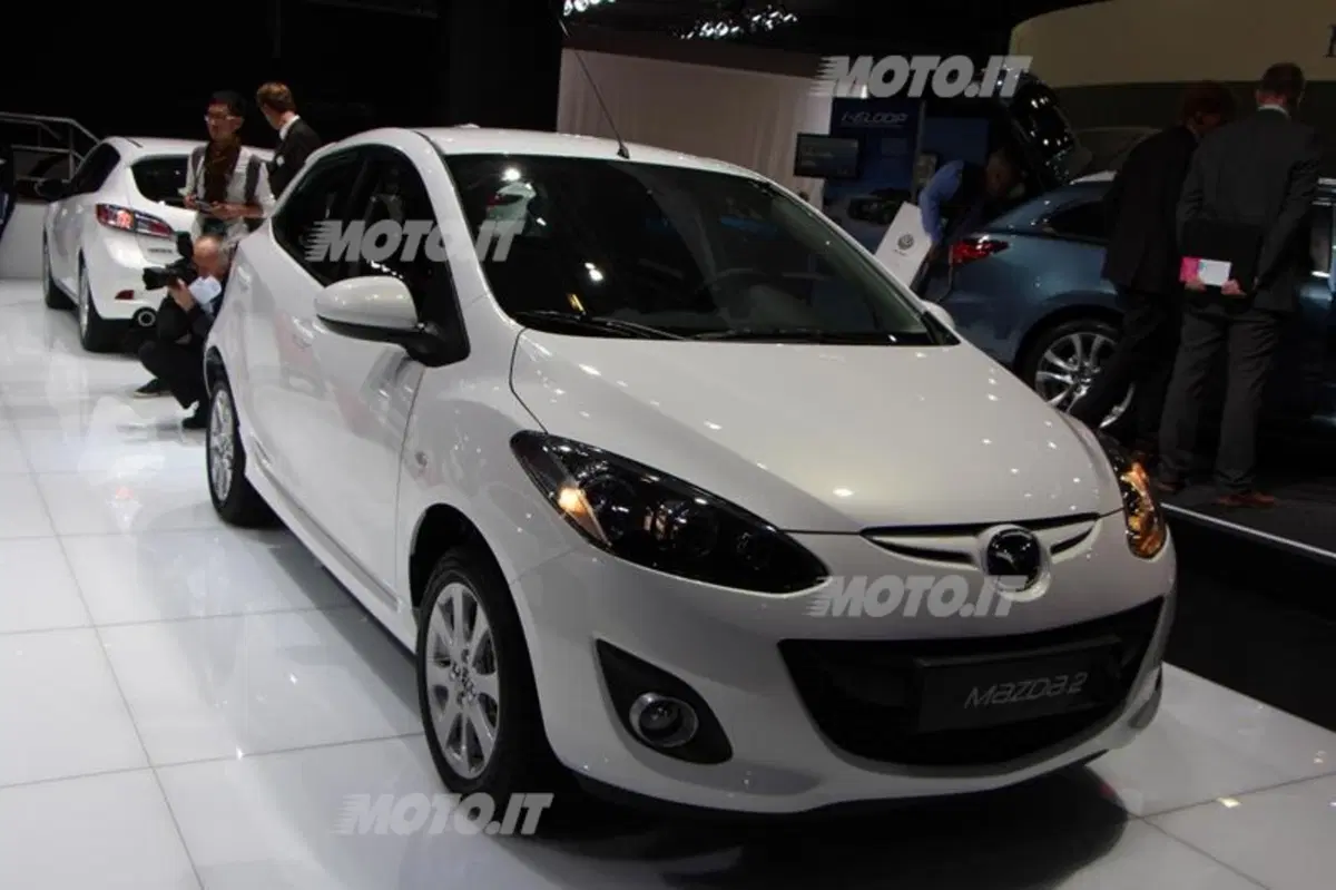 Mazda al Salone di Parigi 2012 (24)