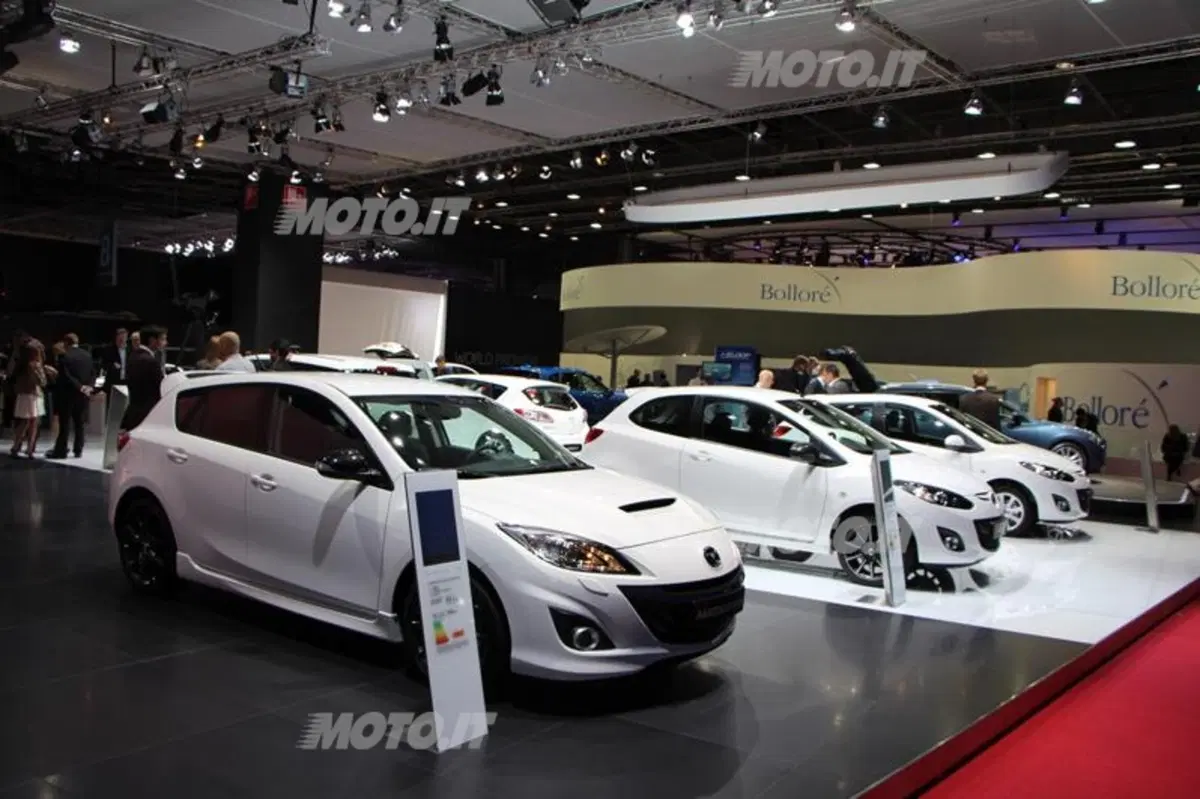 Mazda al Salone di Parigi 2012 (27)