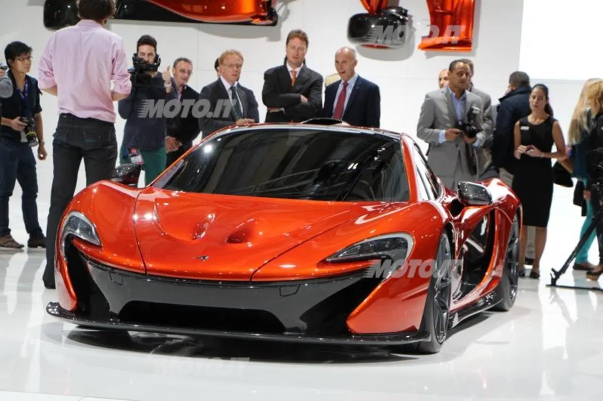 McLaren al Salone di Parigi 2012 (2)