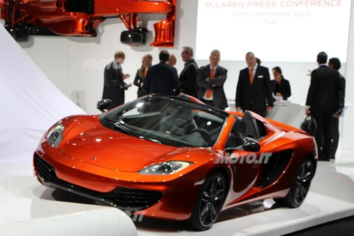 McLaren al Salone di Parigi 2012 (6)