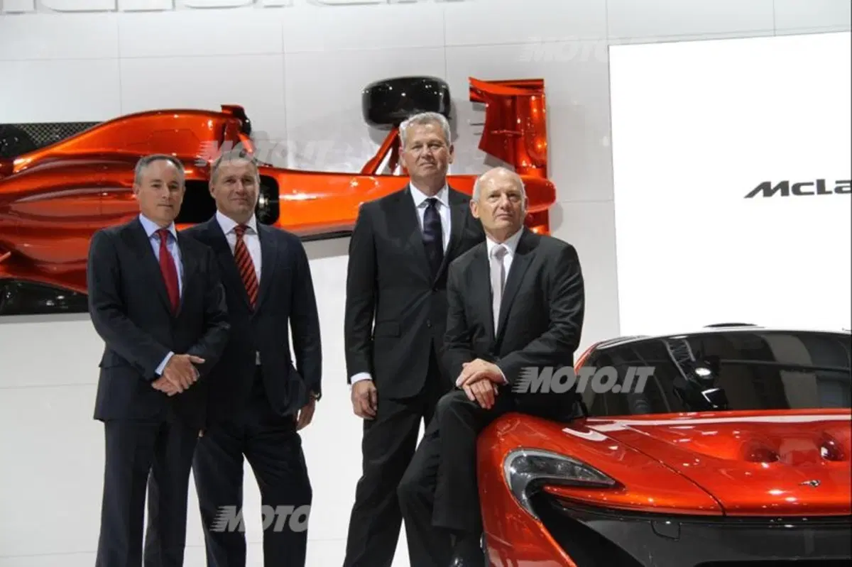 McLaren al Salone di Parigi 2012 (8)