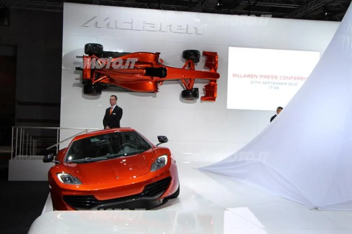 McLaren al Salone di Parigi 2012 (13)