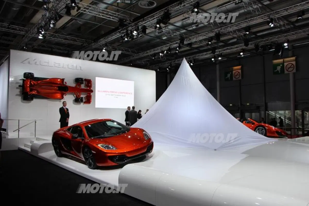McLaren al Salone di Parigi 2012 (15)