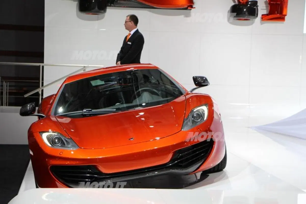 McLaren al Salone di Parigi 2012 (16)