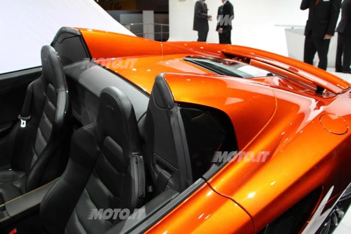 McLaren al Salone di Parigi 2012 (22)