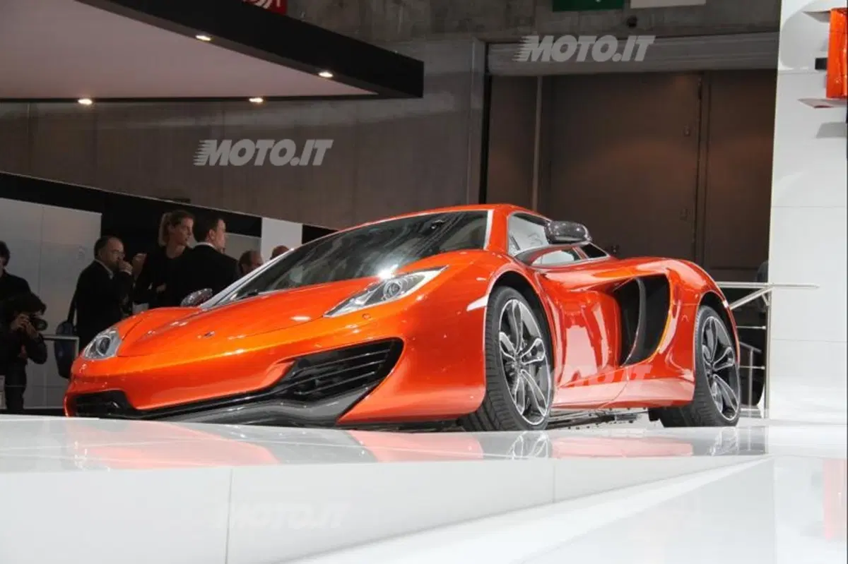 McLaren al Salone di Parigi 2012 (30)