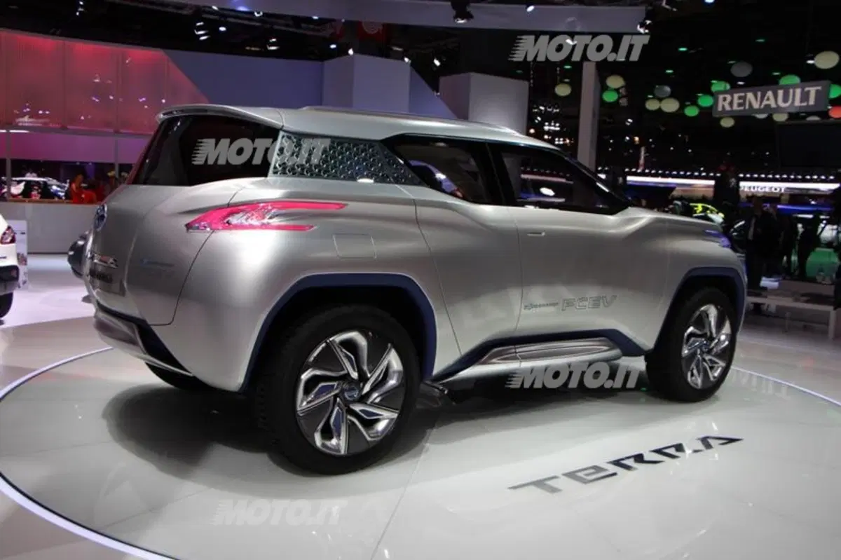 Nissan al Salone di Parigi 2012 (4)