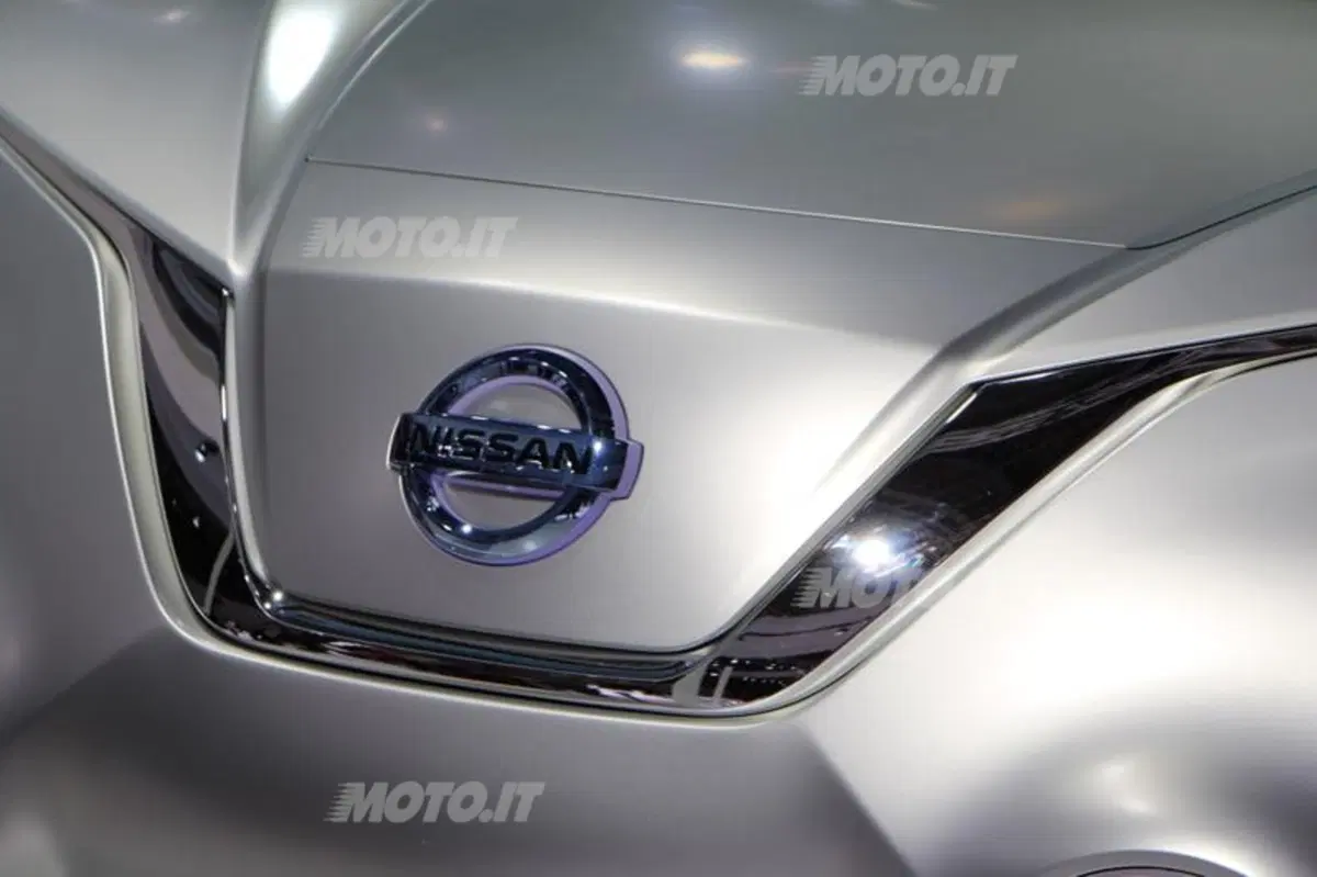Nissan al Salone di Parigi 2012 (10)