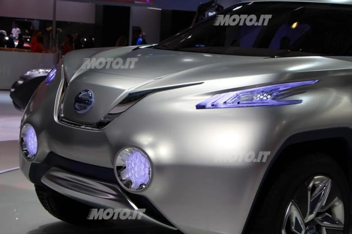 Nissan al Salone di Parigi 2012 (16)