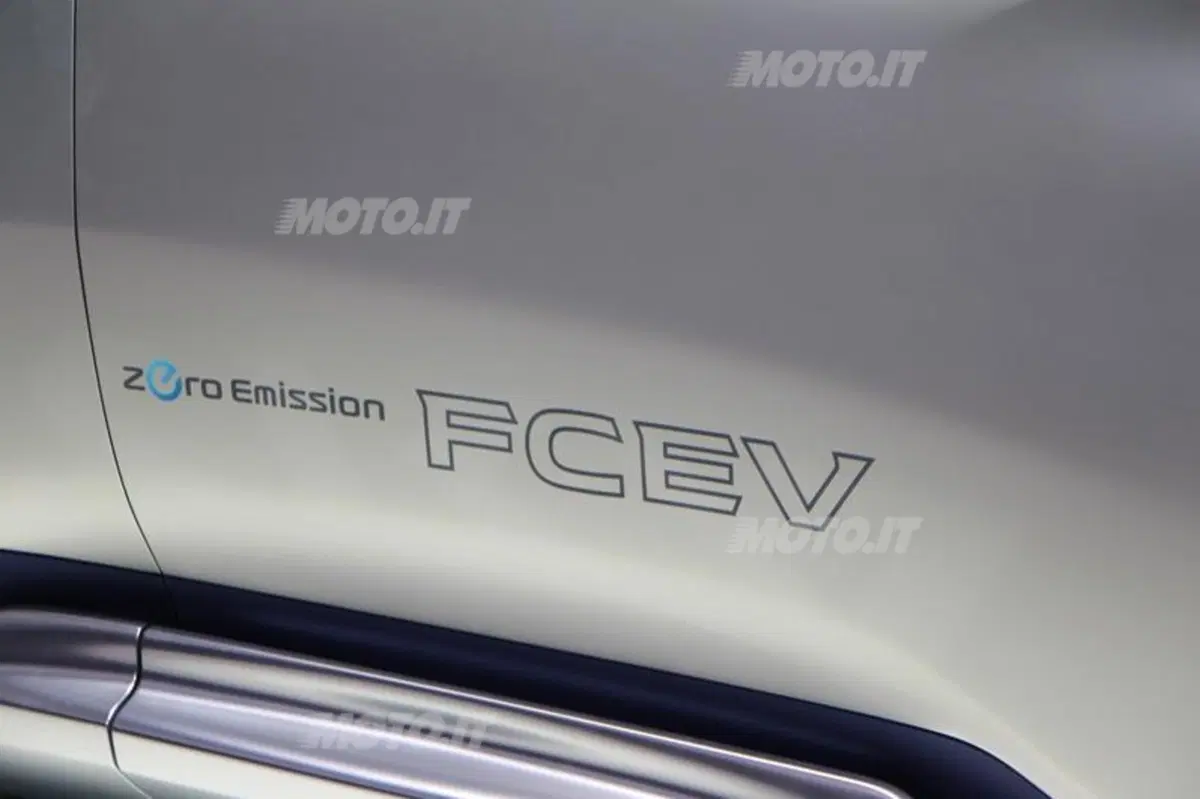 Nissan al Salone di Parigi 2012 (17)