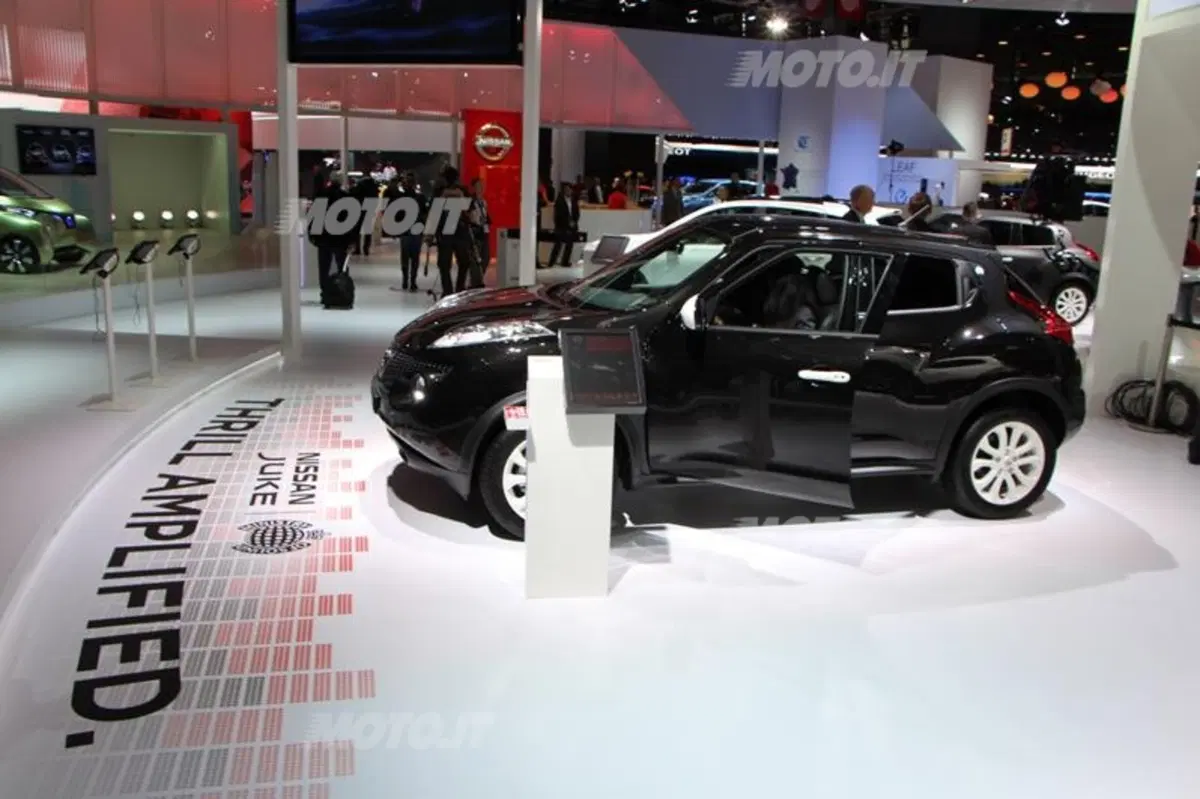 Nissan al Salone di Parigi 2012 (20)