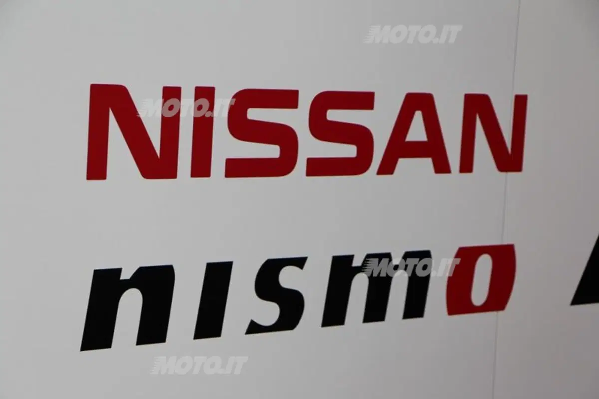 Nissan al Salone di Parigi 2012 (33)