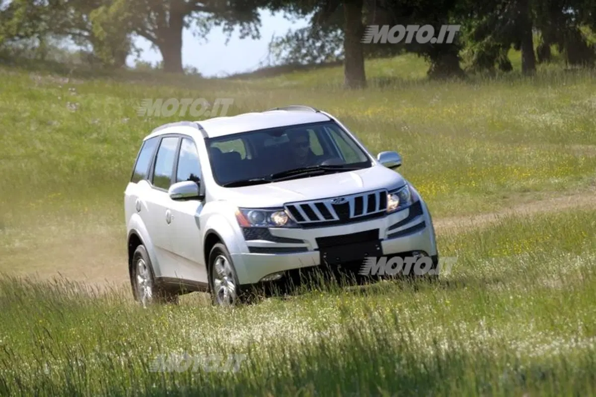 Mahindra XUV500 (5)