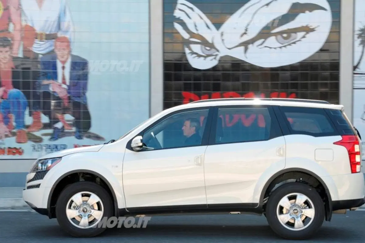 Mahindra XUV500 (12)