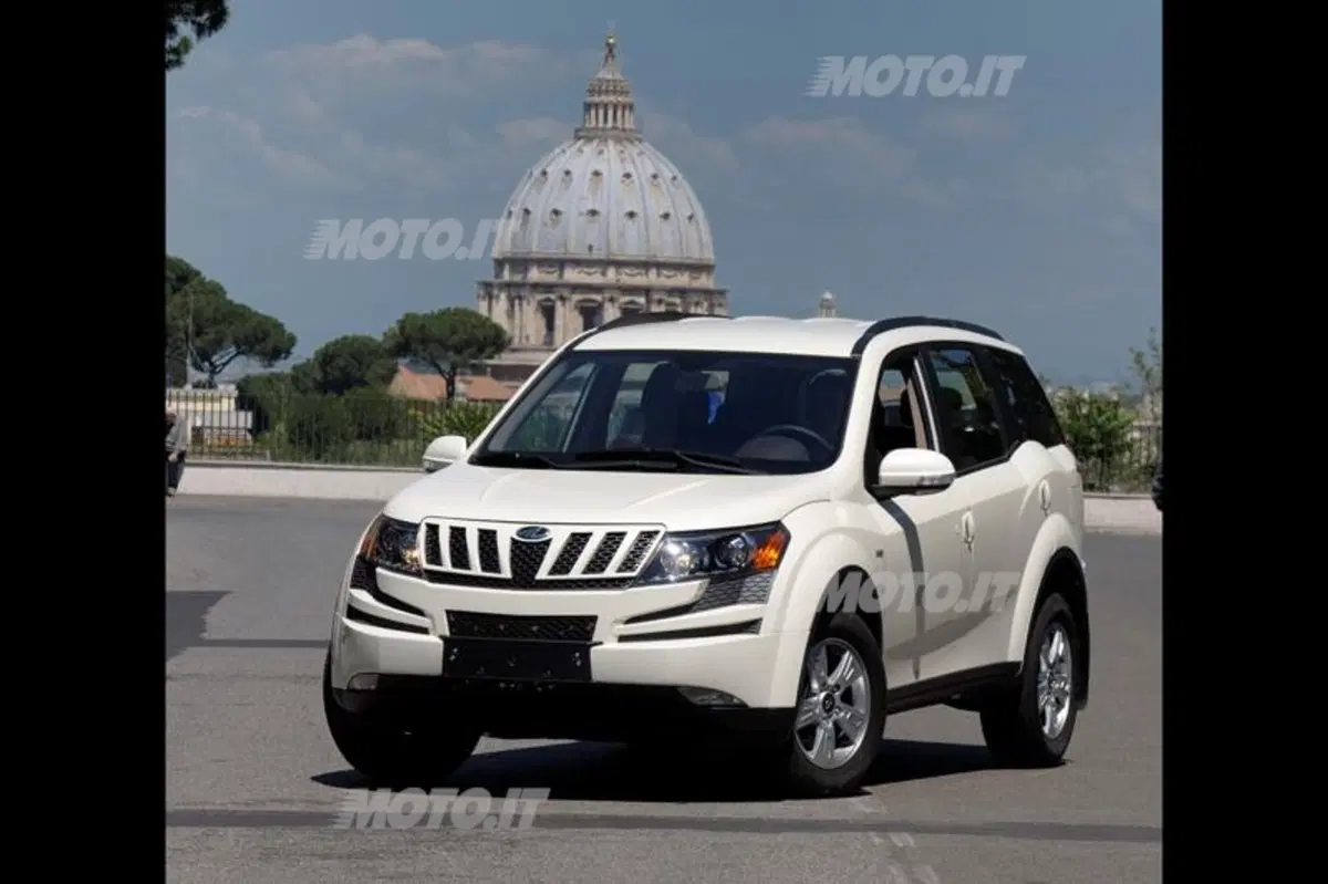 Mahindra XUV500 (36)