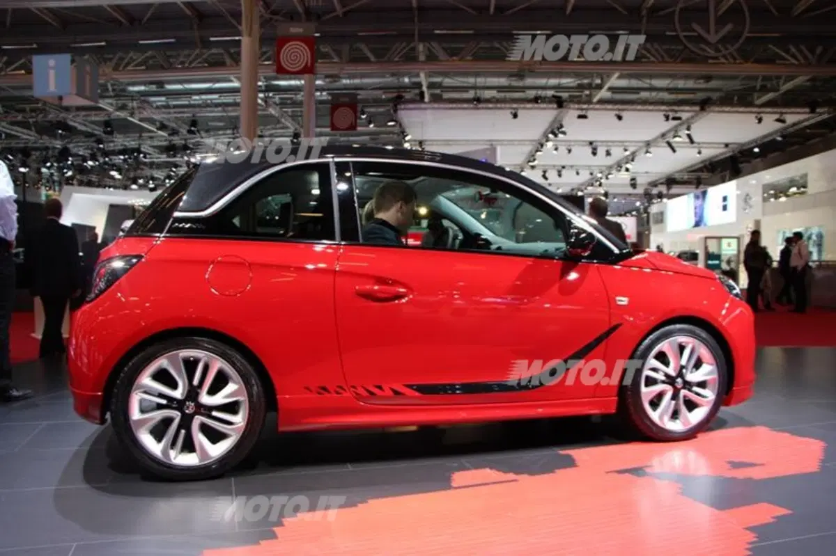 Opel al Salone di Parigi 2012 (3)