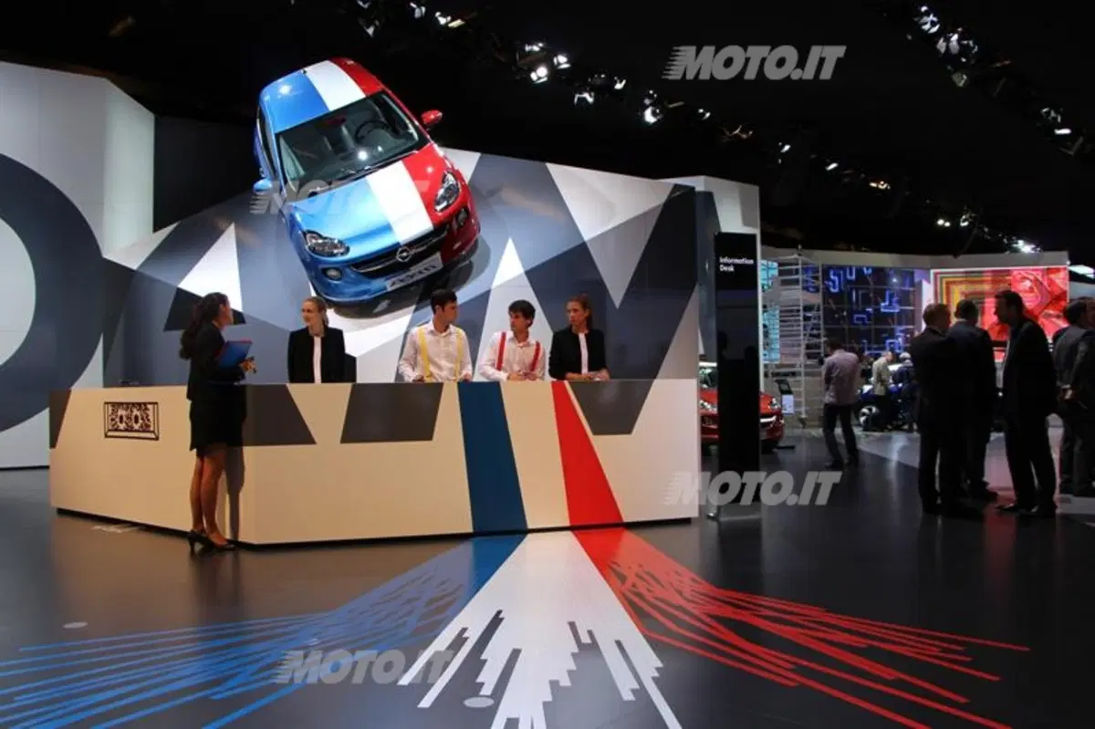 Opel al Salone di Parigi 2012 (10)