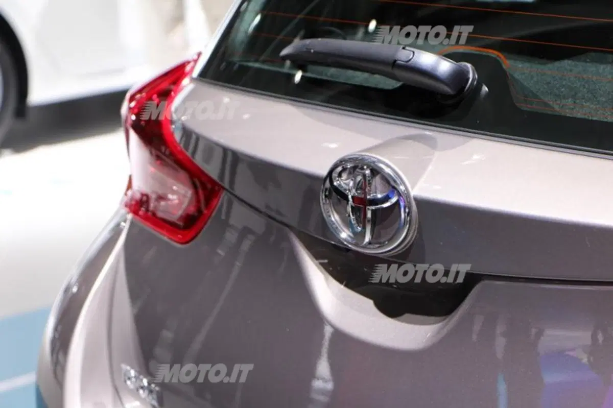 Toyota al Salone di Parigi 2012 (5)