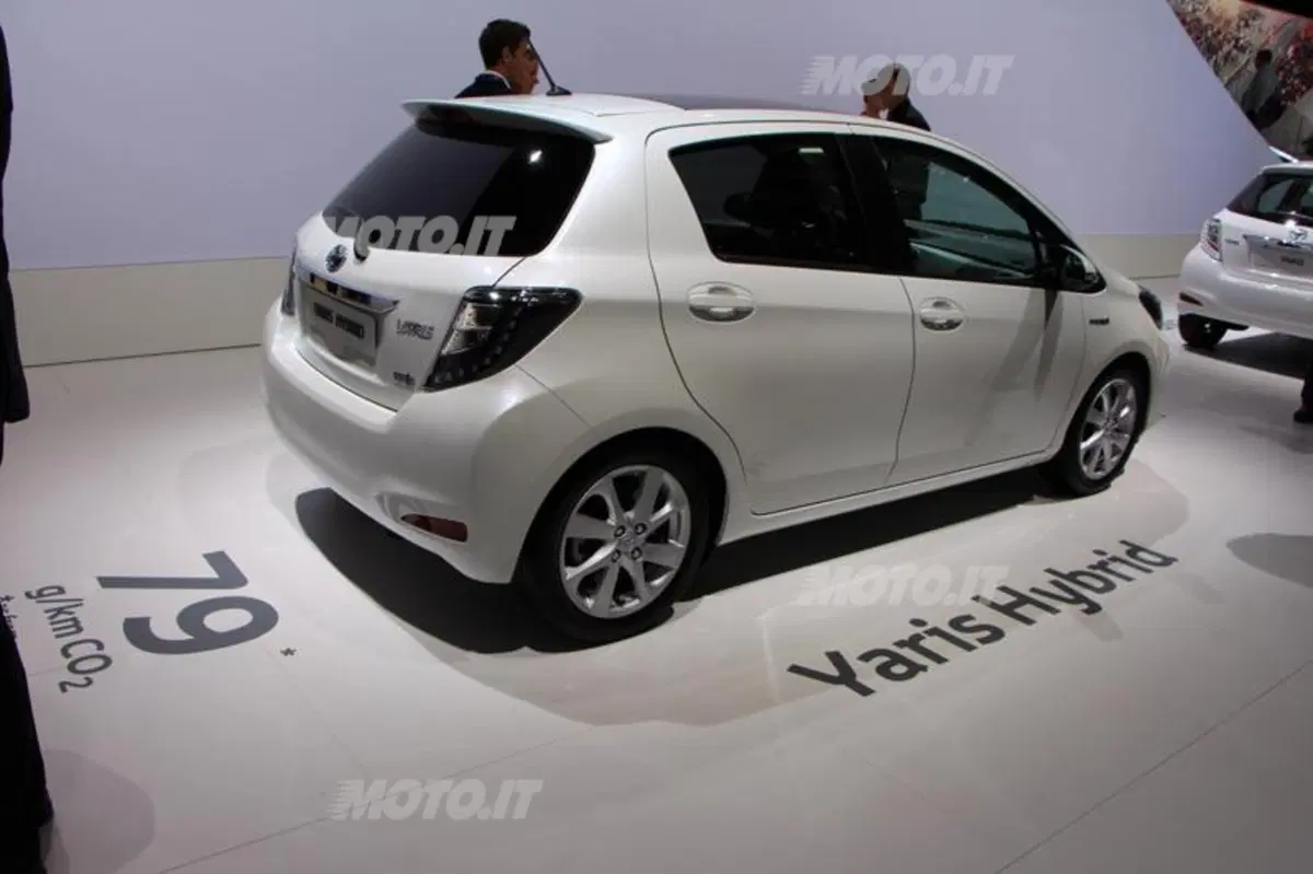 Toyota al Salone di Parigi 2012 (8)