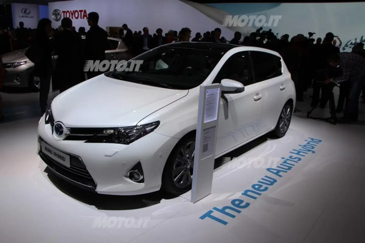 Toyota al Salone di Parigi 2012 (13)
