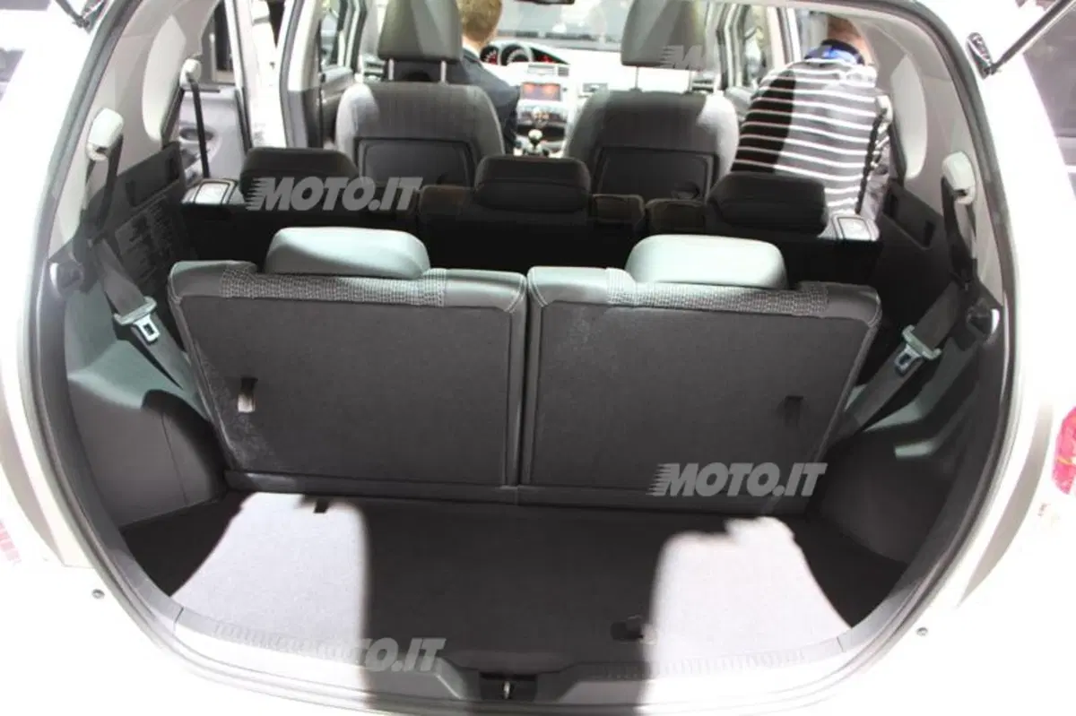 Toyota al Salone di Parigi 2012 (20)