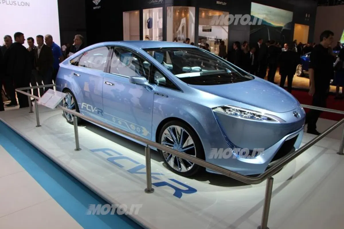 Toyota al Salone di Parigi 2012 (35)