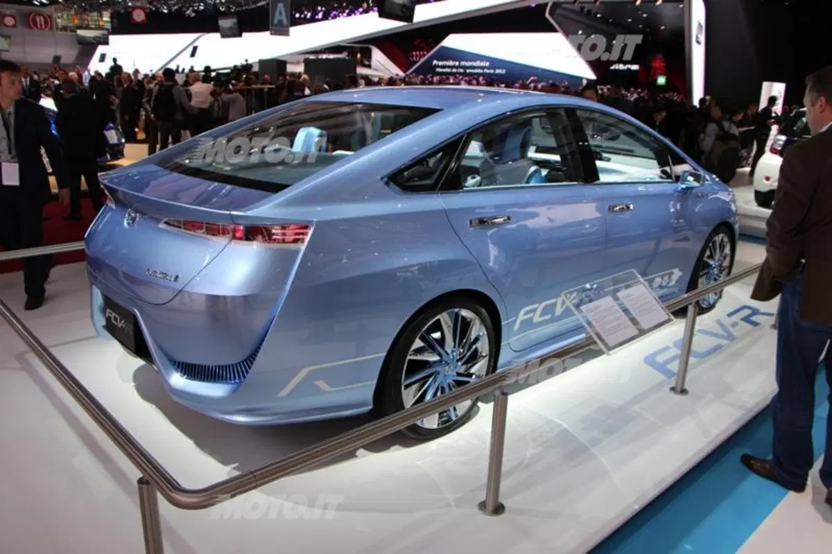 Toyota al Salone di Parigi 2012 (37)