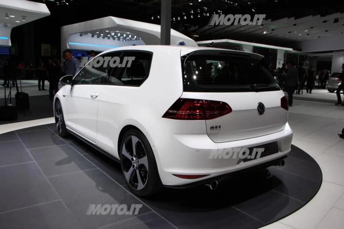 Volkswagen al Salone di Parigi 2012 (2)