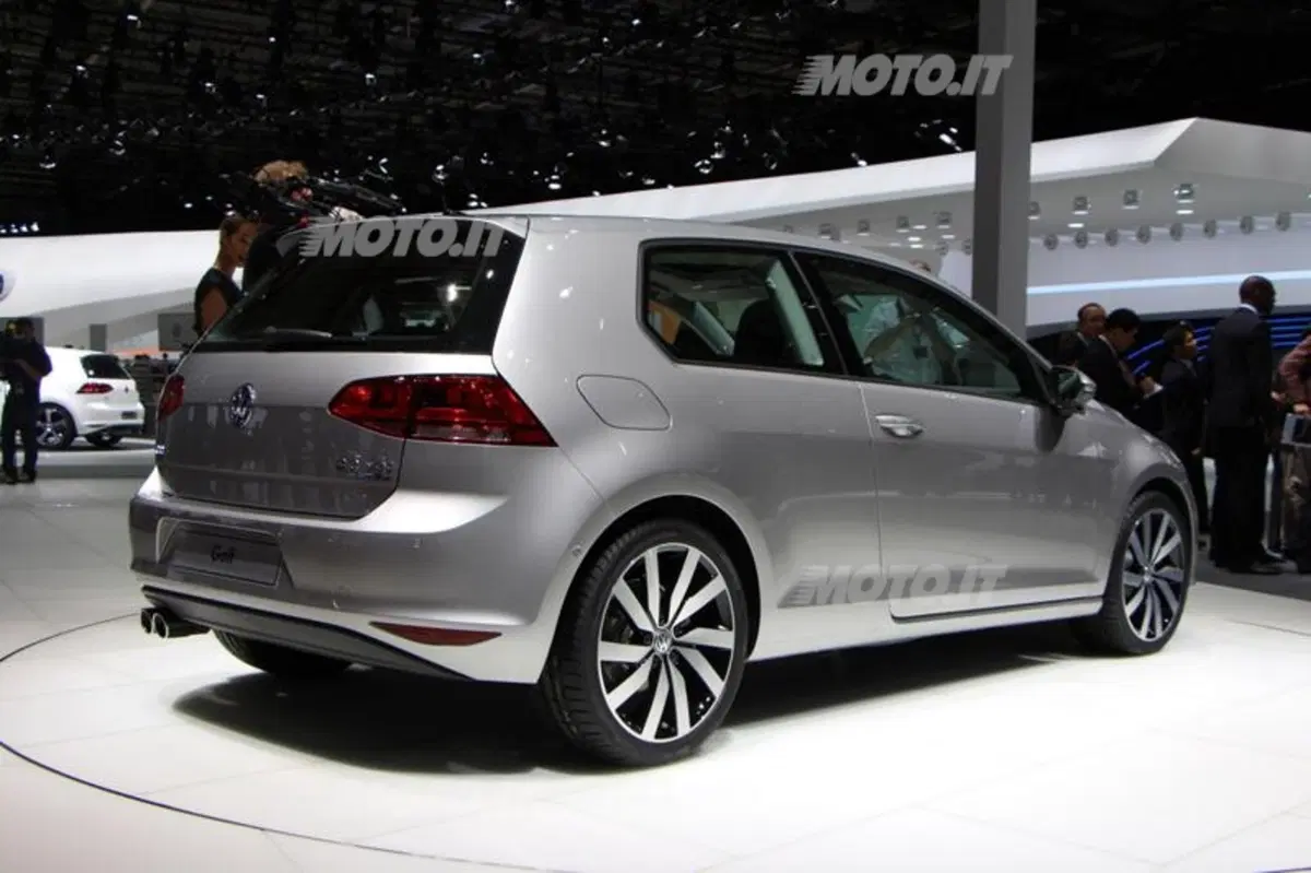 Volkswagen al Salone di Parigi 2012 (13)