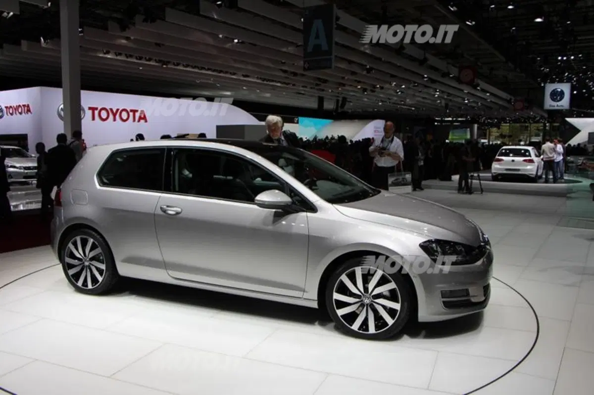 Volkswagen al Salone di Parigi 2012 (14)