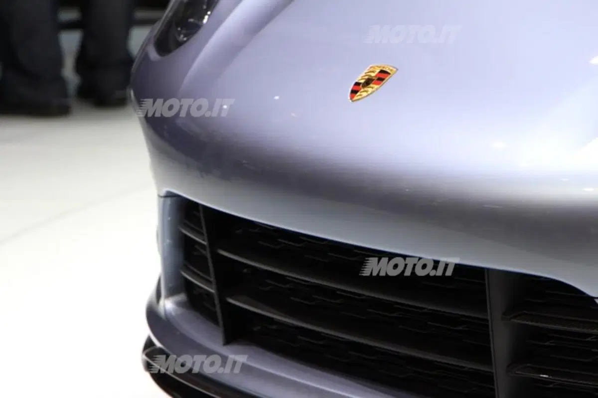 Porsche al Salone di Parigi 2012 (13)