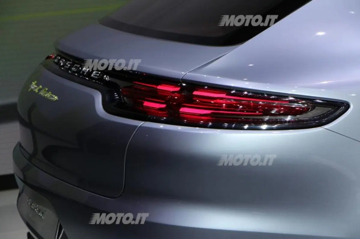 Porsche al Salone di Parigi 2012 (23)