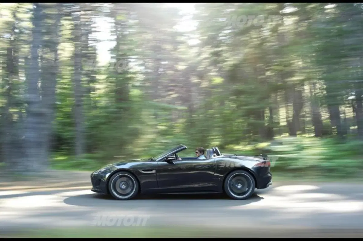 Jaguar F-Type (15)