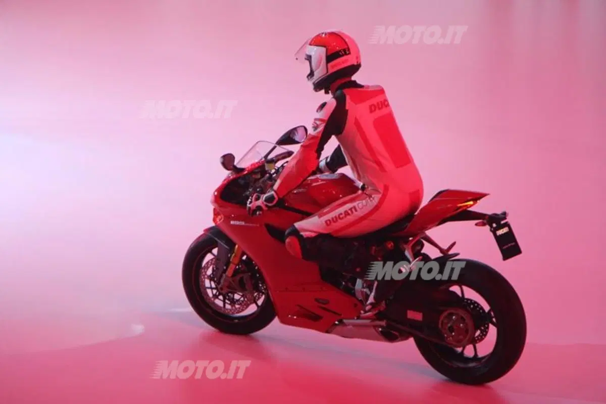 La prima volta della Ducati alla Volkswagen Group Night (8)