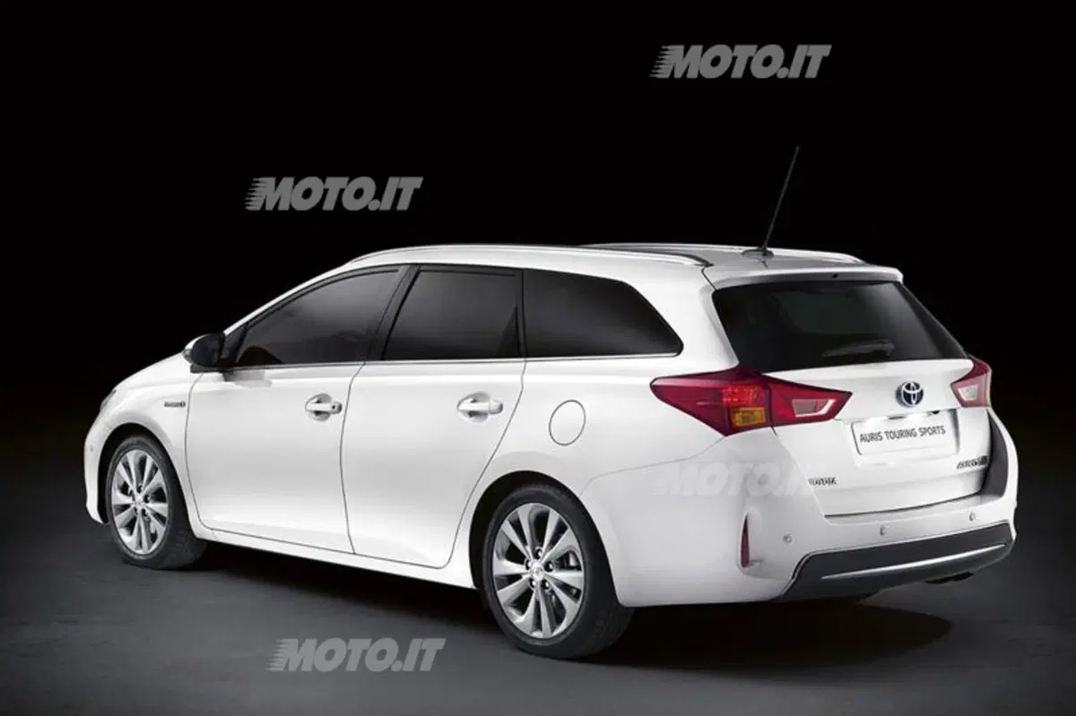 Toyota Auris Touring Sports: foto e informazioni ufficiali (4)