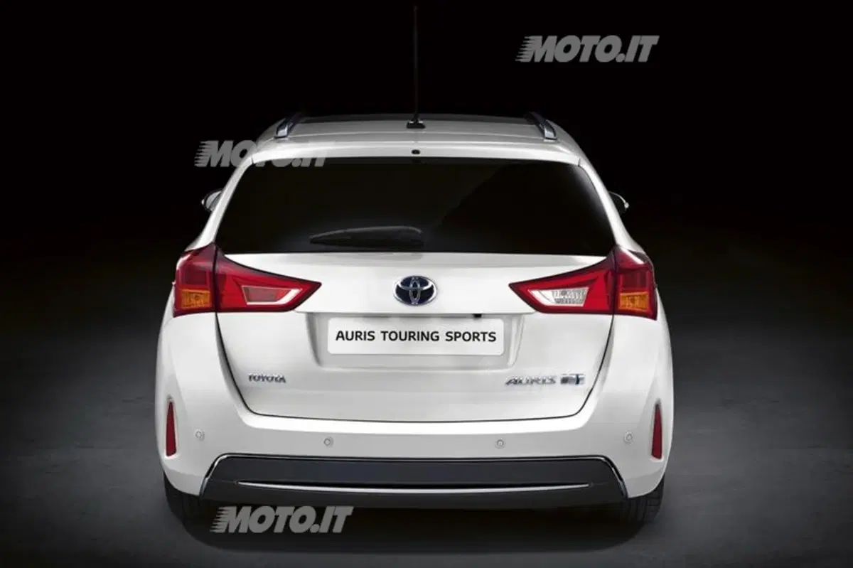 Toyota Auris Touring Sports: foto e informazioni ufficiali (6)