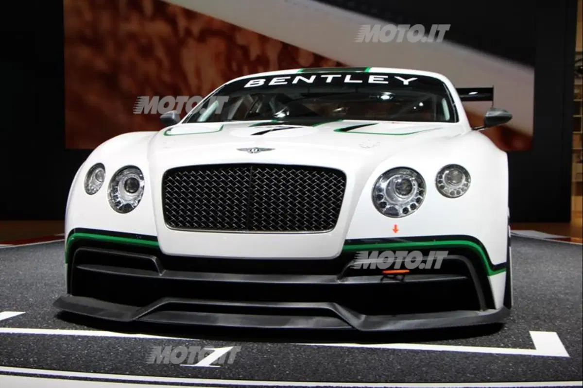 Bentley al Salone di Parigi 2012 (2)