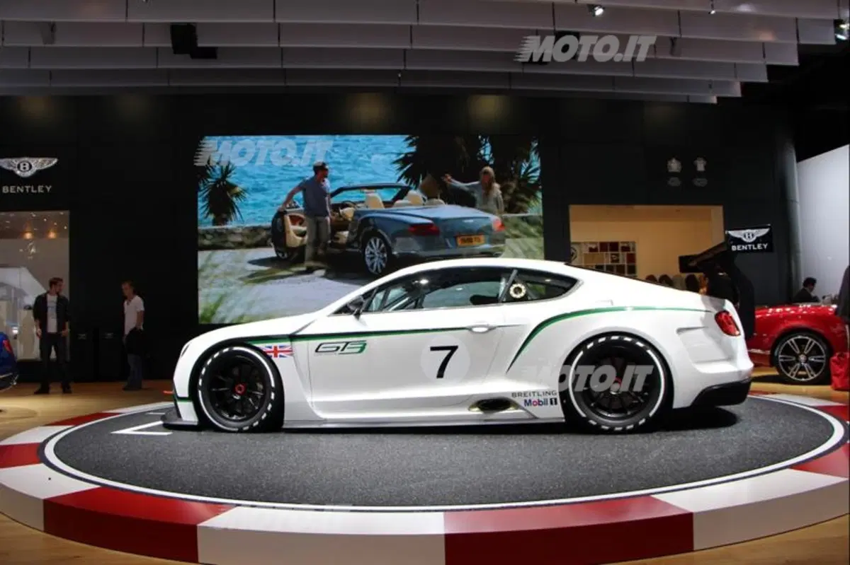 Bentley al Salone di Parigi 2012 (4)