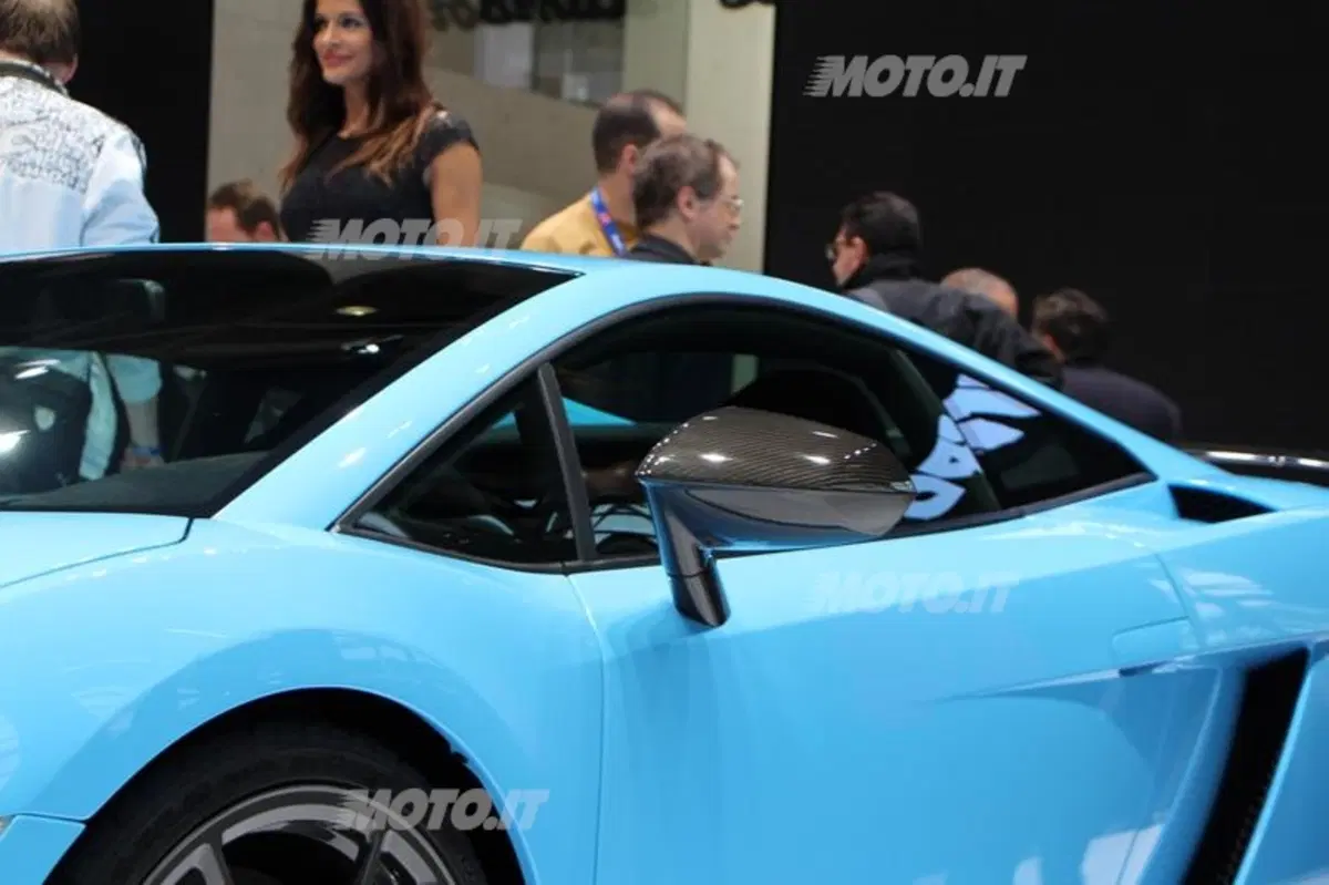 Lamborghini al Salone di Parigi 2012 (9)