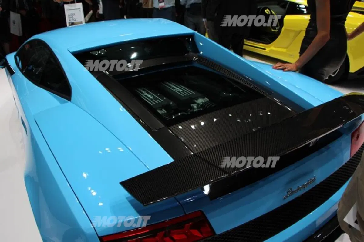 Lamborghini al Salone di Parigi 2012 (11)