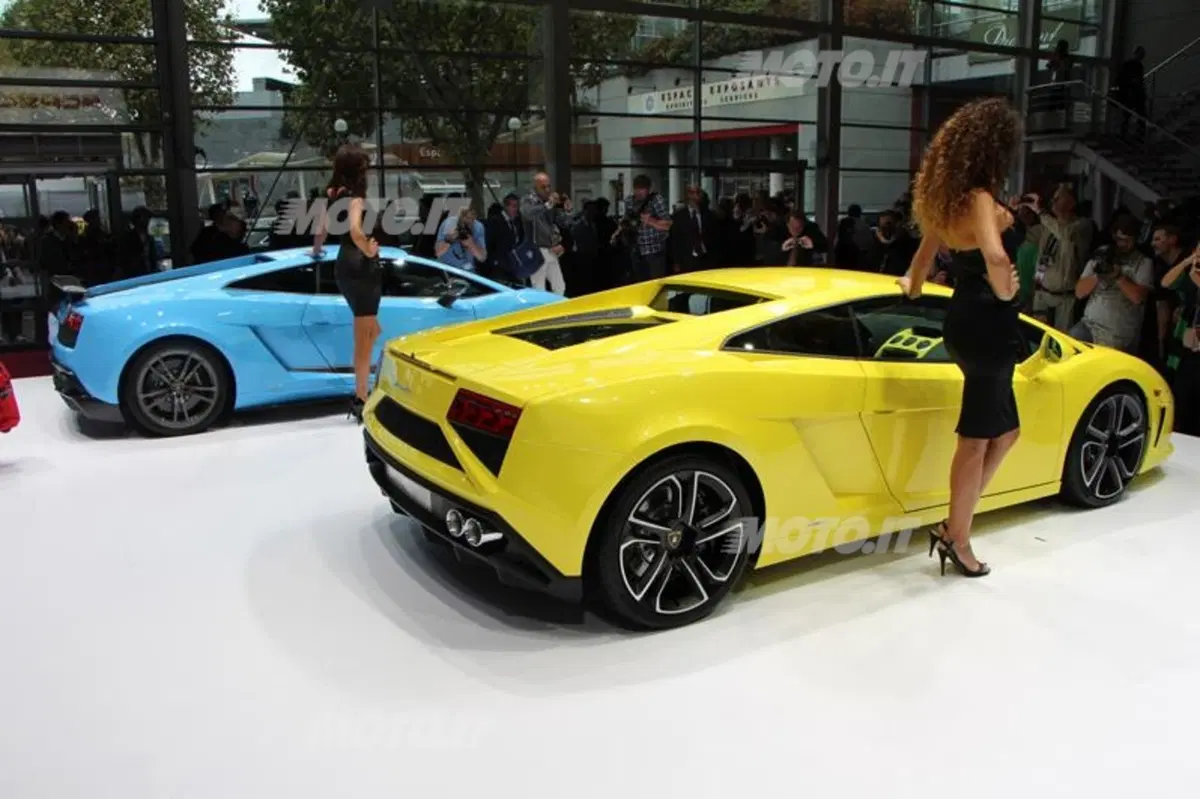 Lamborghini al Salone di Parigi 2012 (14)