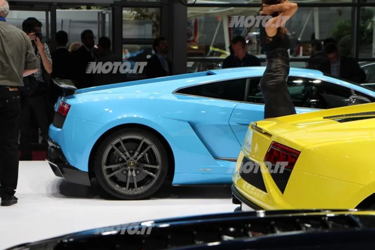 Lamborghini al Salone di Parigi 2012 (22)