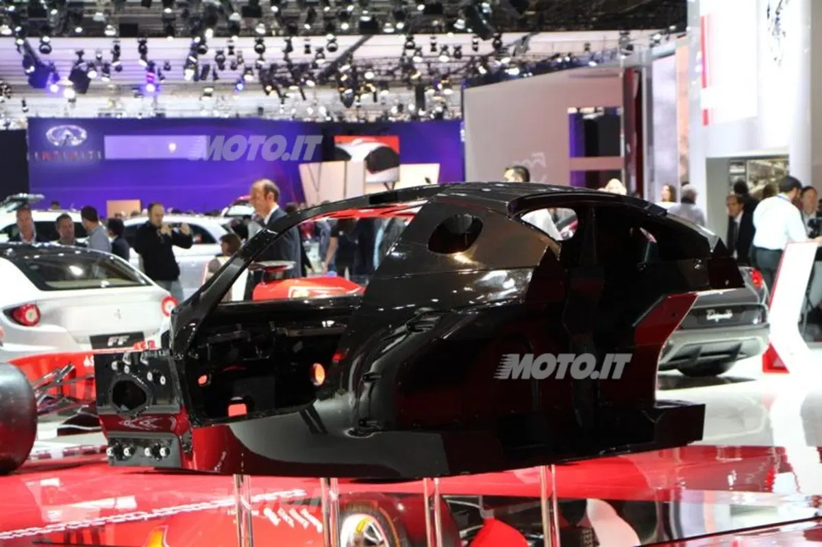 Ferrari al Salone di Parigi 2012 (3)