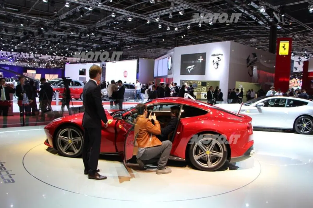 Ferrari al Salone di Parigi 2012 (8)